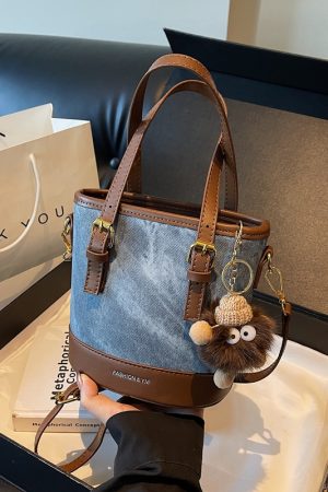 Trendy Color-Blocking Shoulder Crossbody Bucket Bag - Versatile Spliced Design for Women 2025