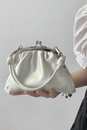 Trendy Girls' Pleated Clip Bag - Niche High-End Chain Handheld & Crossbody Bag - Fashionable Small Bag for 2023