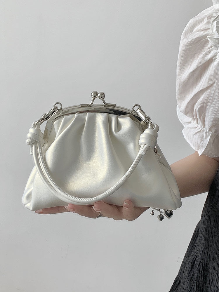 Trendy Girls' Pleated Clip Bag - Niche High-End Chain Handheld & Crossbody Bag - Fashionable Small Bag for 2023 Trendy Girls' Pleated Clip Bag - Niche High-End Chain Handheld & Crossbody Bag - Fashionable Small Bag for 2023