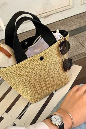 Trendy Handheld Straw Woven Bag for Women - 2023 Retro Beach Vacation Style, Perfect for Summer Outings and Instagram Looks