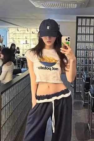 Trendy Korean Style Potato Chip Print Cropped Slim Fit Short Sleeve T-Shirt for Women - Fun and Comfortable Fashion