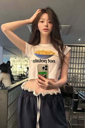 Trendy Korean Style Potato Chip Print Cropped Slim Fit Short Sleeve T-Shirt for Women - Fun and Comfortable Fashion