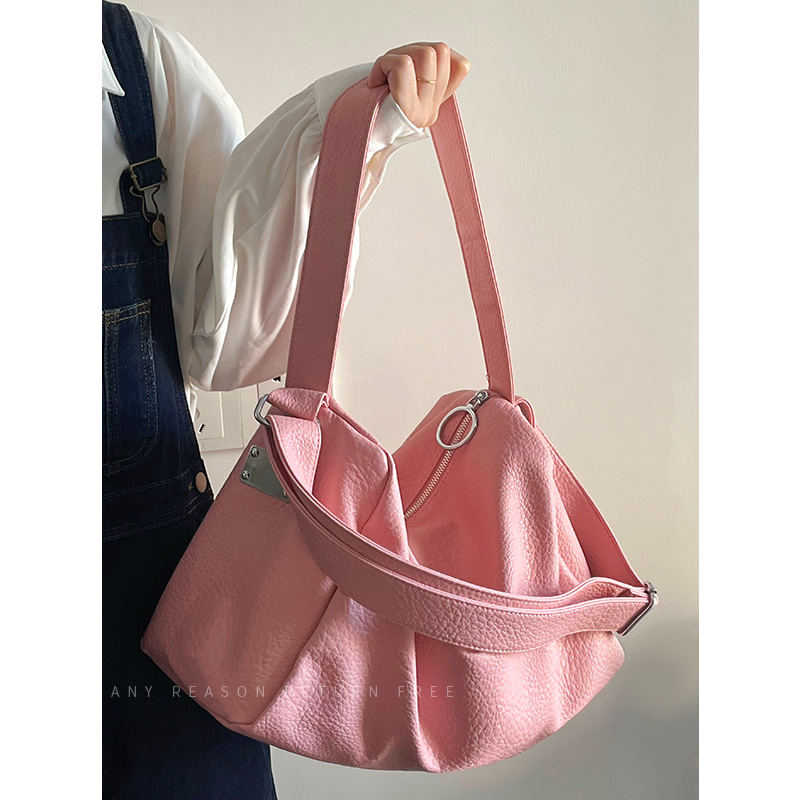 Trendy Korean Style Women's Large Capacity Shoulder Crossbody Bag - Casual Versatile High-End Fashion 2024 Trendy Korean Style Women's Large Capacity Shoulder Crossbody Bag - Casual Versatile High-End Fashion 2024