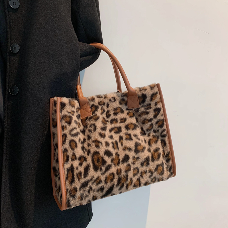 Trendy Large Capacity Leopard Print Fluffy Tote Handbag for Women - Versatile Elegant Shoulder Bag 2025 Trendy Large Capacity Leopard Print Fluffy Tote Handbag for Women - Versatile Elegant Shoulder Bag 2025