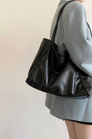 Trendy Large Capacity Tote Bag for Women - Casual Underarm Shoulder Bag for Classes & College Students - 2024 Fashion Essential