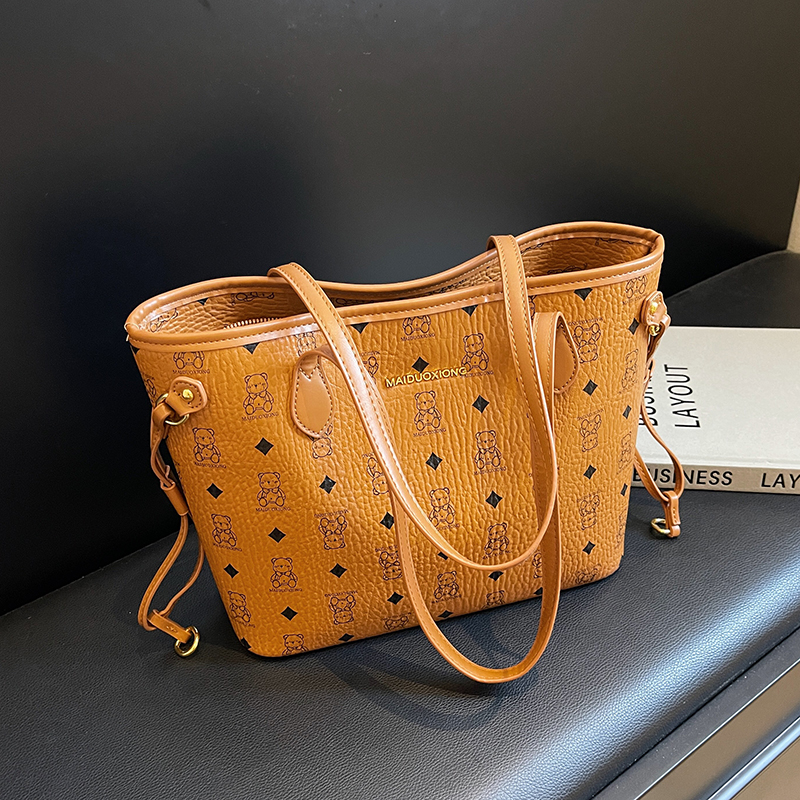 Trendy Large Capacity Tote Bag for Women, Versatile Shoulder Bag for College Classes, 2025 New Style, Chic and Functional Trendy Large Capacity Tote Bag for Women, Versatile Shoulder Bag for College Classes, 2025 New Style, Chic and Functional