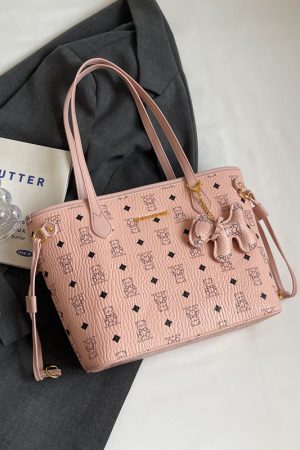 Trendy Large Capacity Tote Bag for Women, Versatile Shoulder Bag for College Classes, 2025 New Style, Chic and Functional