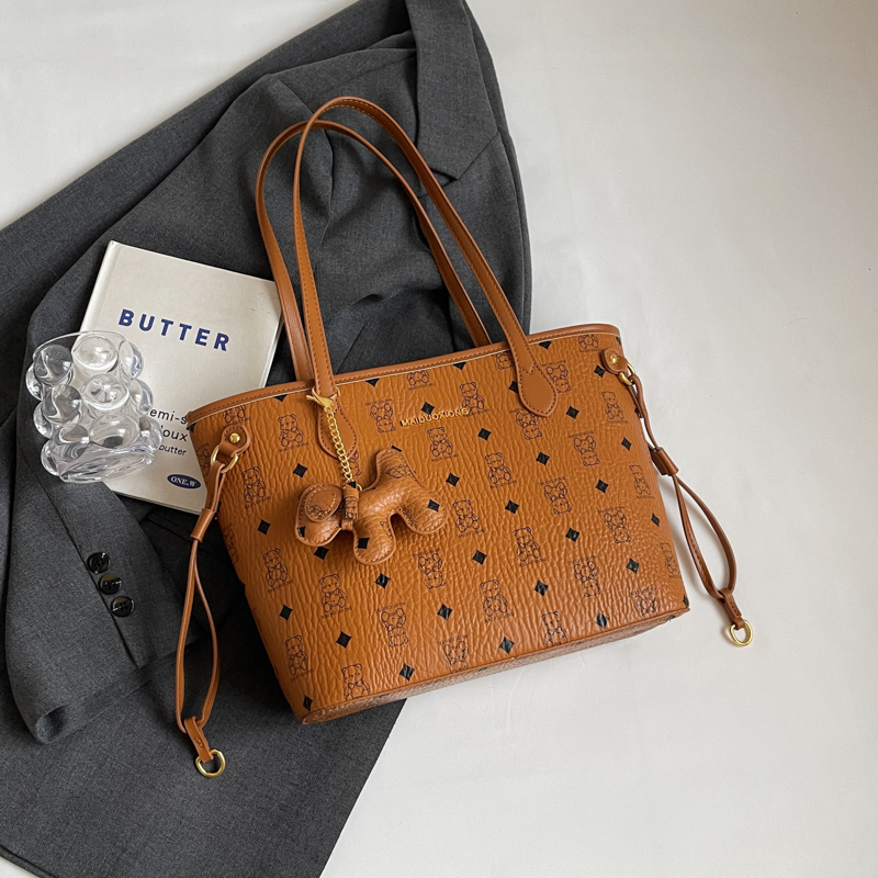 Trendy Large Capacity Tote Bag for Women, Versatile Shoulder Bag for College Classes, 2025 New Style, Chic and Functional Trendy Large Capacity Tote Bag for Women, Versatile Shoulder Bag for College Classes, 2025 New Style, Chic and Functional