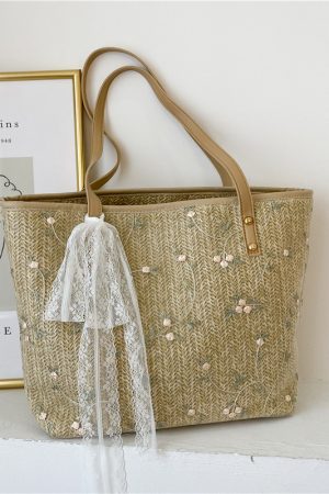 Trendy Large Capacity Women's Straw Beach Bag - Versatile Summer 2025 Shoulder Bag for Fashionable Outings