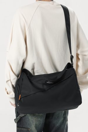 Trendy Lightweight Crossbody Bag for Men and Women - Dry and Wet Separation Sports Fitness Handbag