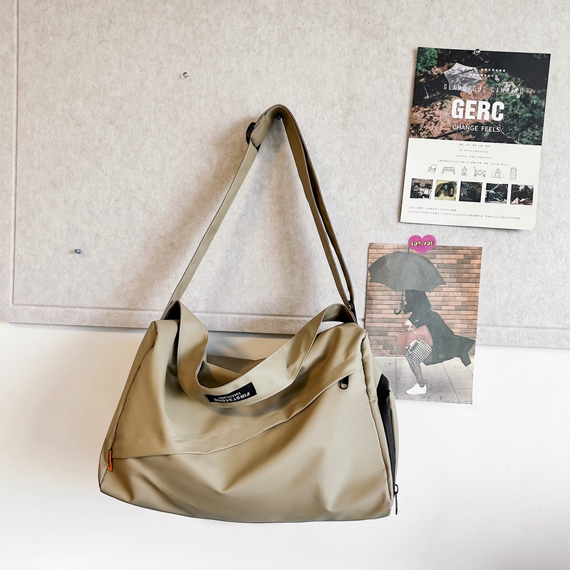 Trendy Lightweight Crossbody Bag for Men and Women - Dry and Wet Separation Sports Fitness Handbag Trendy Lightweight Crossbody Bag for Men and Women - Dry and Wet Separation Sports Fitness Handbag