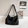 Trendy Lightweight Crossbody Bag for Men and Women - Dry and Wet Separation Sports Fitness Handbag