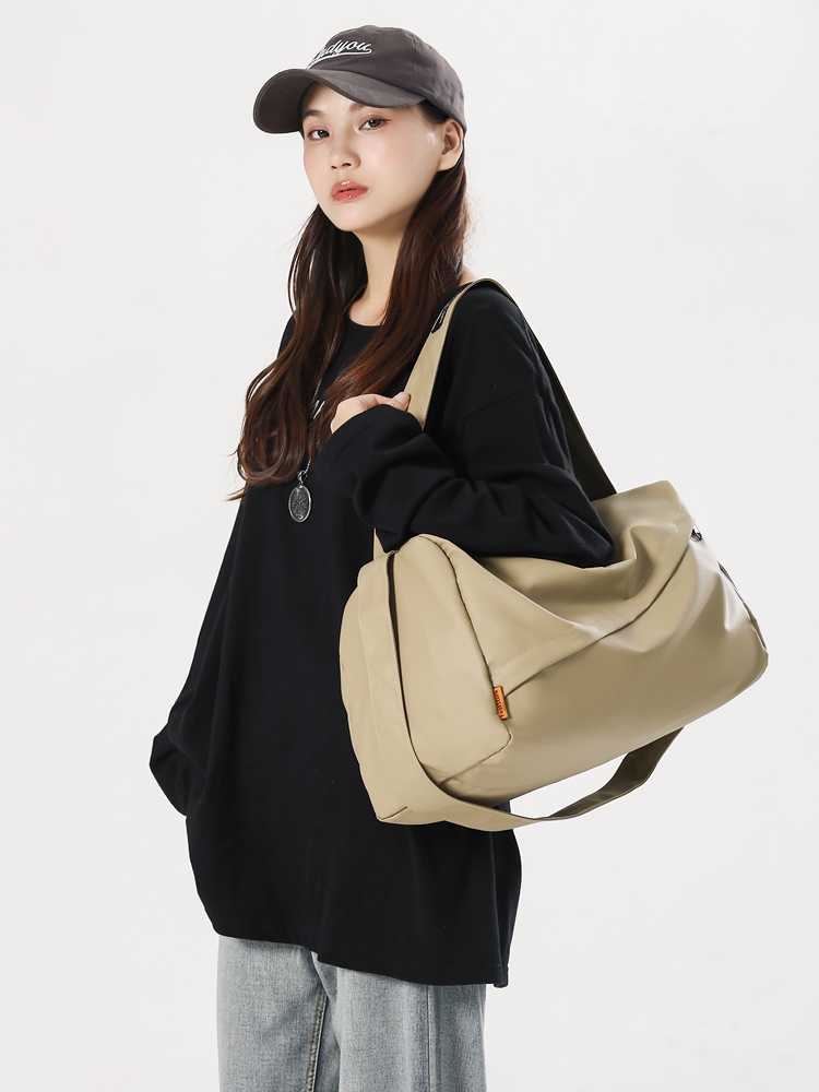 Trendy Lightweight Crossbody Bag for Men and Women - Dry and Wet Separation Sports Fitness Handbag Trendy Lightweight Crossbody Bag for Men and Women - Dry and Wet Separation Sports Fitness Handbag