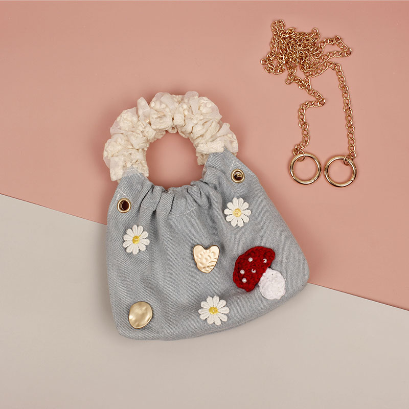 Trendy Mini Pleated Handheld Crossbody Bag for Women - Round Ring Design, Summer 2022 Fashion Accessory Trendy Mini Pleated Handheld Crossbody Bag for Women - Round Ring Design, Summer 2022 Fashion Accessory