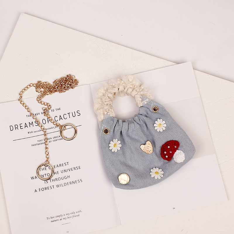 Trendy Mini Pleated Handheld Crossbody Bag for Women - Round Ring Design, Summer 2022 Fashion Accessory Trendy Mini Pleated Handheld Crossbody Bag for Women - Round Ring Design, Summer 2022 Fashion Accessory