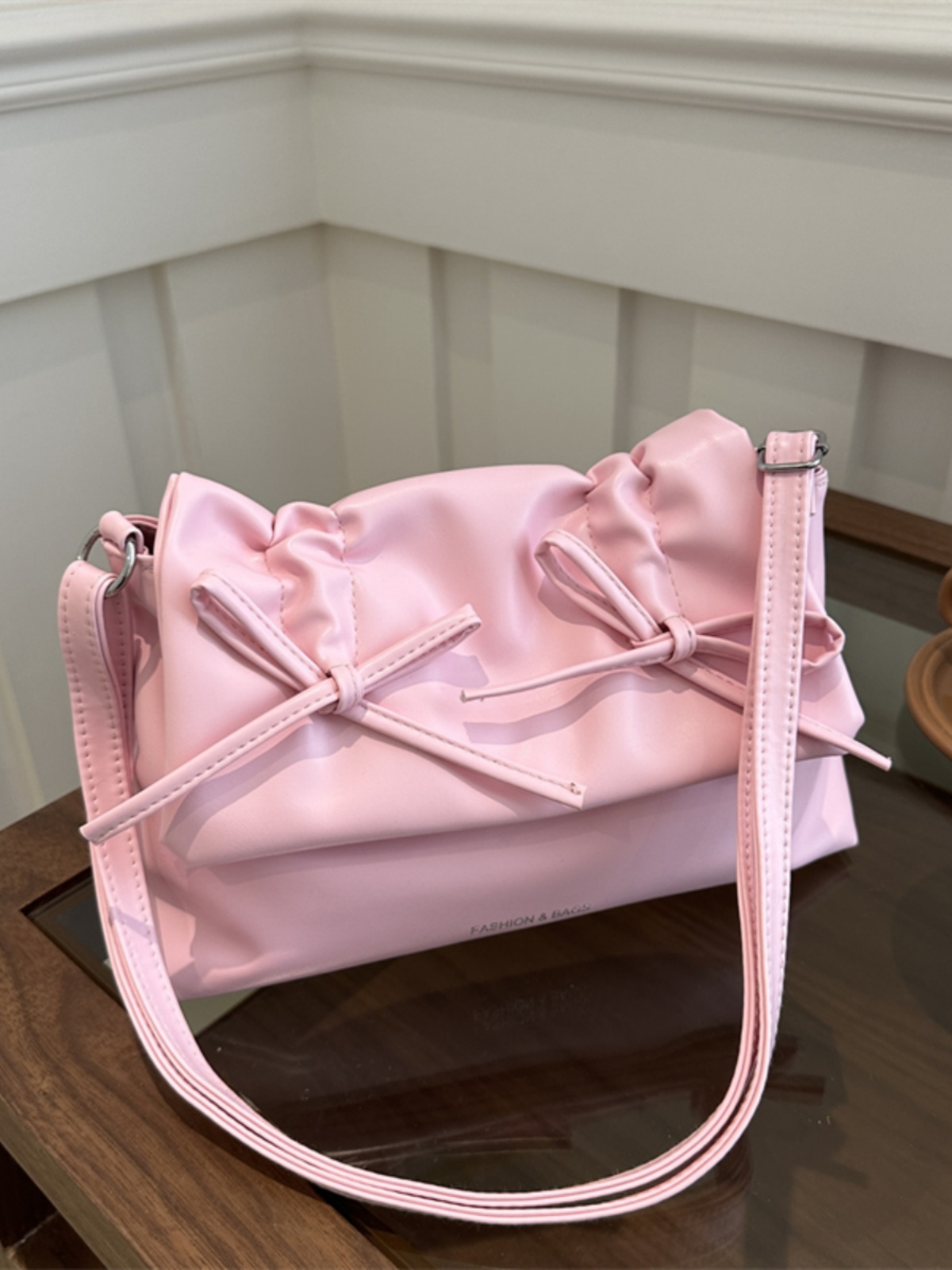 Trendy Pink Bow Shoulder Crossbody Bag for Women, Large Capacity Commuter Tote, 2025 Fashion Must-Have Trendy Pink Bow Shoulder Crossbody Bag for Women, Large Capacity Commuter Tote, 2025 Fashion Must-Have