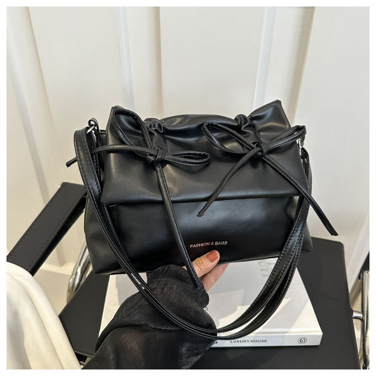 Trendy Pink Bow Shoulder Crossbody Bag for Women, Large Capacity Commuter Tote, 2025 Fashion Must-Have Trendy Pink Bow Shoulder Crossbody Bag for Women, Large Capacity Commuter Tote, 2025 Fashion Must-Have