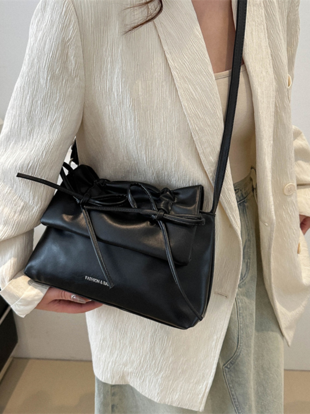 Trendy Pink Bow Shoulder Crossbody Bag for Women, Large Capacity Commuter Tote, 2025 Fashion Must-Have Trendy Pink Bow Shoulder Crossbody Bag for Women, Large Capacity Commuter Tote, 2025 Fashion Must-Have