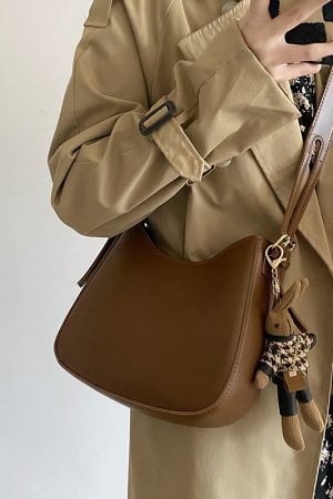 Trendy Retro Crescent Crossbody Bag for Women - 2024 French Niche Underarm Style