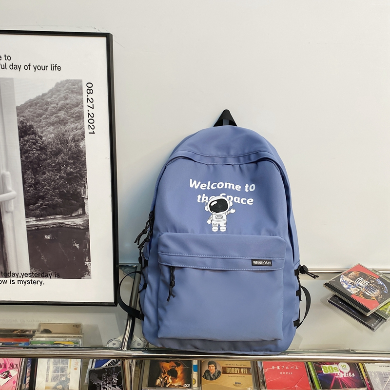 Trendy Water-Resistant Unisex Backpack for Men and Women, Large Capacity, Versatile College Student Bag, Cool Design Trendy Water-Resistant Unisex Backpack for Men and Women, Large Capacity, Versatile College Student Bag, Cool Design