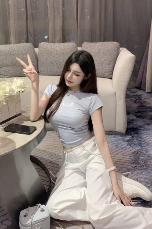 Trendy White Cargo Pants for Women - Low Waist Slim Fit Wide-Leg Design, Perfect for 90s and Y2K Inspired Looks