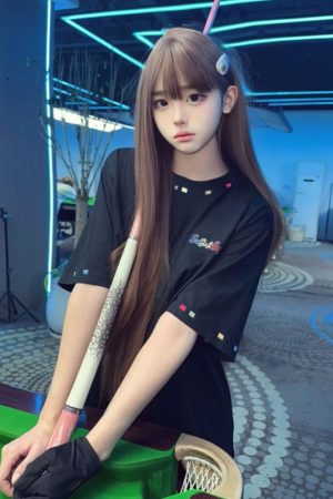 Trendy White Short Sleeve T-Shirt for Women with Embroidery - Summer 2025 American Style Niche Design