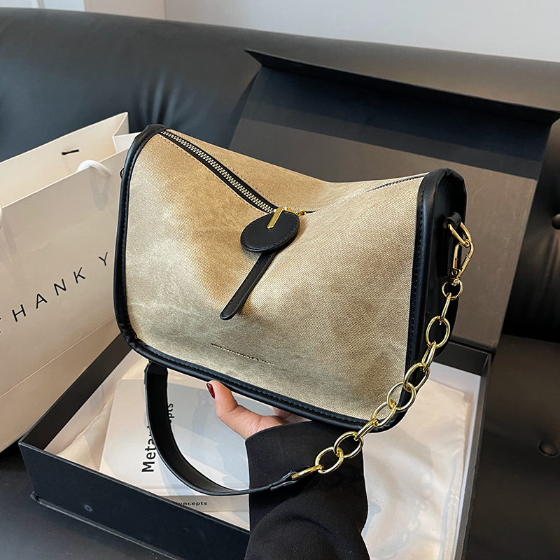 Trendy Women's Backpack 2025 - High-End Versatile Travel Bag for Commuters, Fashion-Forward Design Trendy Women's Backpack 2025 - High-End Versatile Travel Bag for Commuters, Fashion-Forward Design