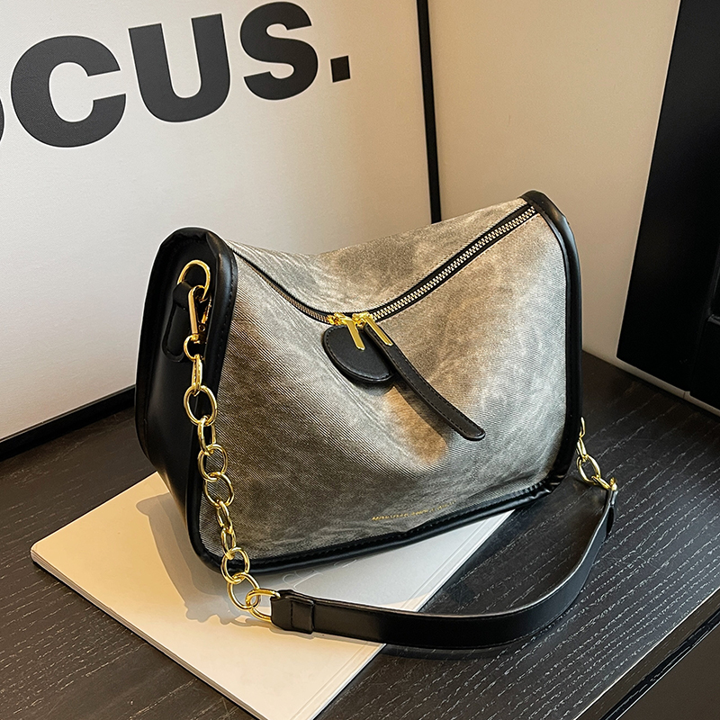 Trendy Women's Backpack 2025 - High-End Versatile Travel Bag for Commuters, Fashion-Forward Design Trendy Women's Backpack 2025 - High-End Versatile Travel Bag for Commuters, Fashion-Forward Design