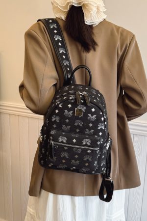 Trendy Women's Backpack 2025 - Versatile Hiking Bag for College Students, Stylish Commuting Pack, Fashionable Daily Use