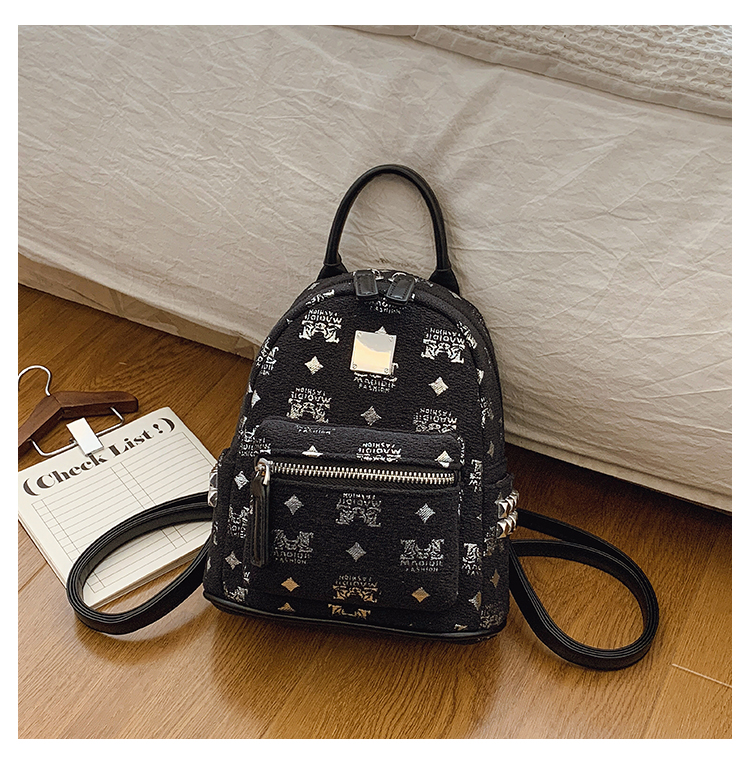 Trendy Women's Backpack 2025 - Versatile Hiking Bag for College Students, Stylish Commuting Pack, Fashionable Daily Use Trendy Women's Backpack 2025 - Versatile Hiking Bag for College Students, Stylish Commuting Pack, Fashionable Daily Use