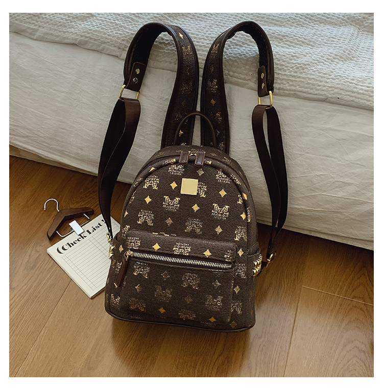 Trendy Women's Backpack 2025 - Versatile Hiking Bag for College Students, Stylish Commuting Pack, Fashionable Daily Use Trendy Women's Backpack 2025 - Versatile Hiking Bag for College Students, Stylish Commuting Pack, Fashionable Daily Use