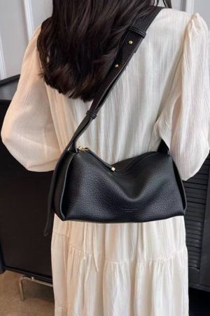 Trendy Women's Large Capacity Textured Shoulder Boston Bag - Stylish Underarm Pillow Bag for 2025 Fashion