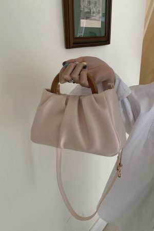 Trendy Women's Pearlescent Cloud Design Handbag with Wooden Handle, Small Crossbody Shoulder Bag for 2023 Fashion