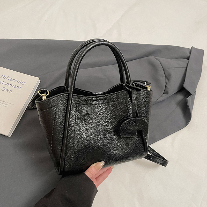 Trendy Women's Small Elephant Handbag - Fashionable Vegetable Basket Crossbody Bag for 2025 Style Trendy Women's Small Elephant Handbag - Fashionable Vegetable Basket Crossbody Bag for 2025 Style