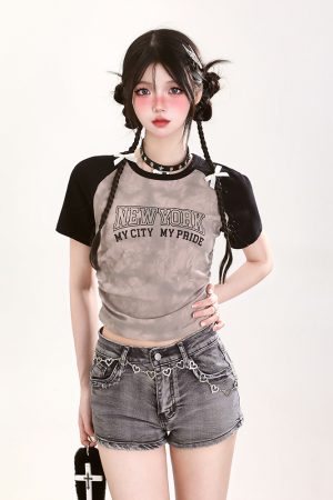 Trendy Women's Tie-Dye Short Sleeve T-Shirt with Pleated Design - American Style Summer Top for a Cool, Spicy Look