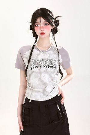 Trendy Women's Tie-Dye Short Sleeve T-Shirt with Pleated Design - American Style Summer Top for a Cool, Spicy Look