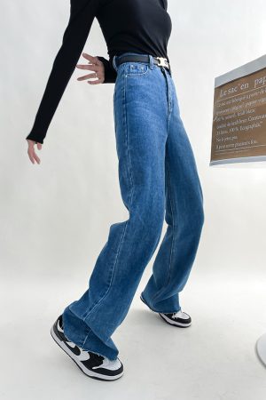 Ultra-Long High-Waisted Vintage Jeans for Women - Slim-Fit, Floor-Length, Lightweight Fabric, Perfect for 90s and Y2K Styles