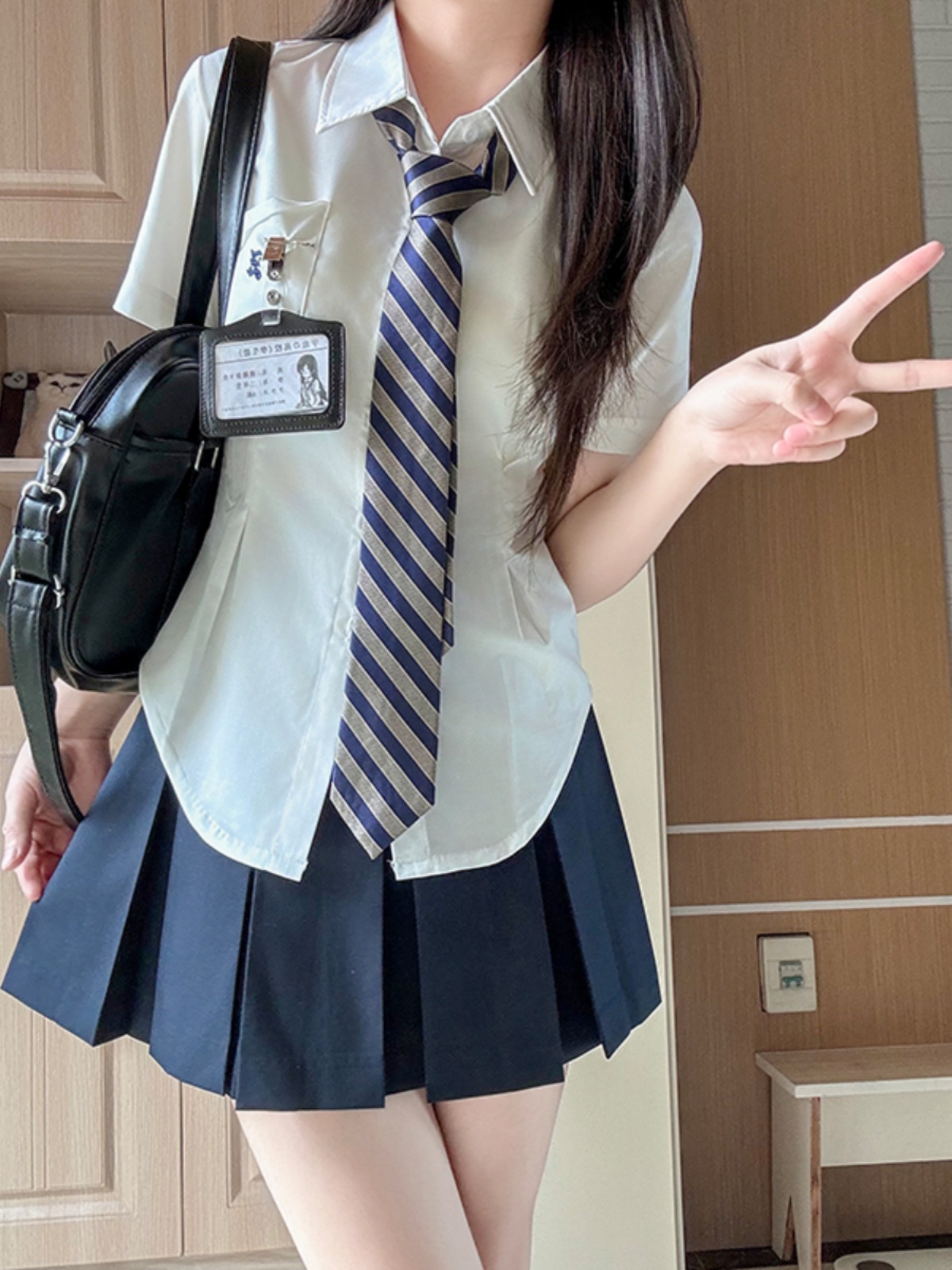 Unique Women's Short Sleeve Pocket Waist JK Shirt in White and Blue - Foldable Design, Casual Style, Perfect for Everyday Wear Unique Women's Short Sleeve Pocket Waist JK Shirt in White and Blue - Foldable Design, Casual Style, Perfect for Everyday Wear