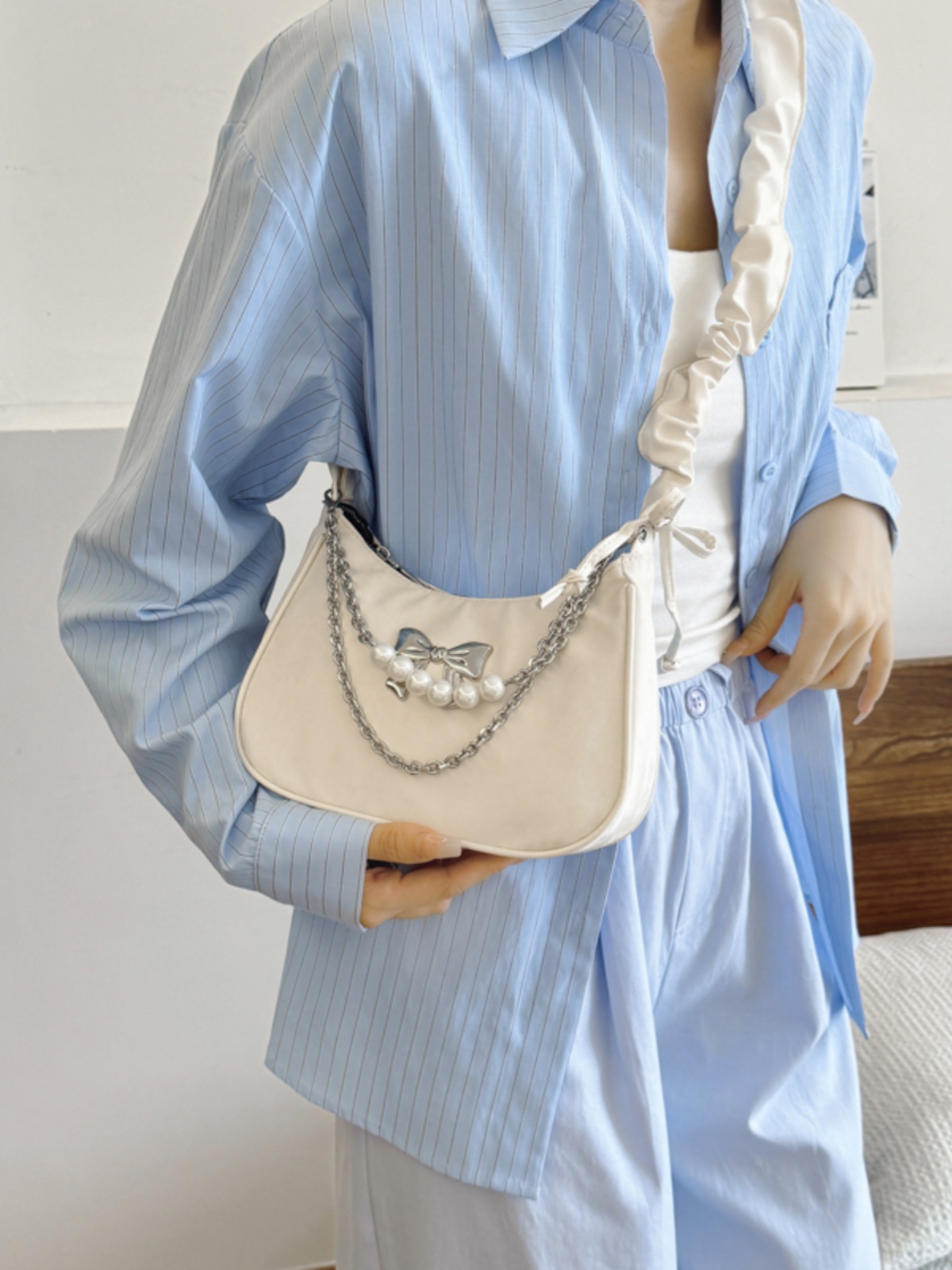 Unique Wrinkled Design Women's Crossbody Bag - Versatile Underarm Shoulder Bag for Spring Summer 2025 Fashion Unique Wrinkled Design Women's Crossbody Bag - Versatile Underarm Shoulder Bag for Spring Summer 2025 Fashion