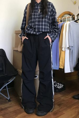 Unisex American Vintage Plaid Shirt - Chic Hong Kong Style Long Sleeve Coat for Spring - Trendy Couples Wool Shirt