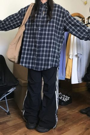 Unisex American Vintage Plaid Shirt - Chic Hong Kong Style Long Sleeve Coat for Spring - Trendy Couples Wool Shirt