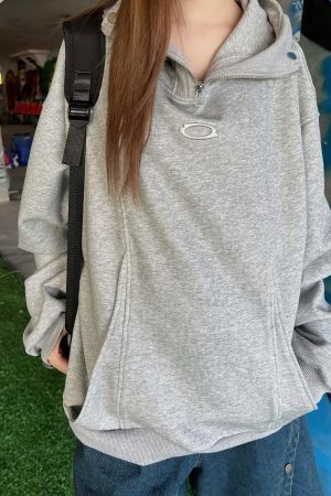 Unisex Autumn Minimalist Embroidered Half-Zip Sweatshirt - Trendy Loose Casual Sports Top for Effortless Style