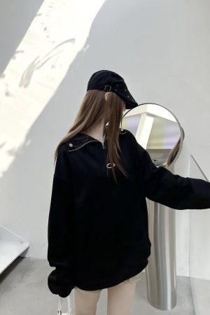 Unisex Autumn Minimalist Embroidered Half-Zip Sweatshirt - Trendy Loose Casual Sports Top for Effortless Style