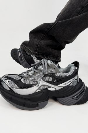 Unisex Black Scorpio Dad Shoes - Retro Thick-Soled Height-Increasing Sports Sneakers, Warrior Mecha Style, Trendy National Design