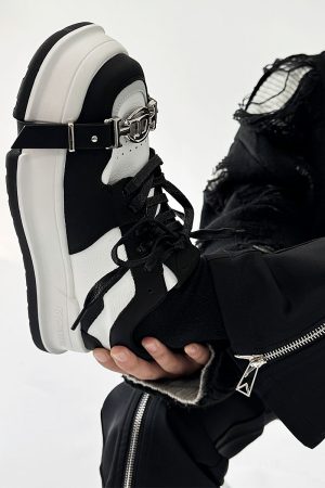 Unisex Lace-Up Casual Sneakers with Square Toe in Black and White - Trendy National Style Sports Shoes for Couples