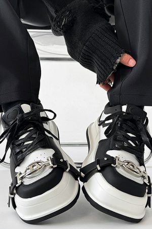 Unisex Lace-Up Casual Sneakers with Square Toe in Black and White - Trendy National Style Sports Shoes for Couples