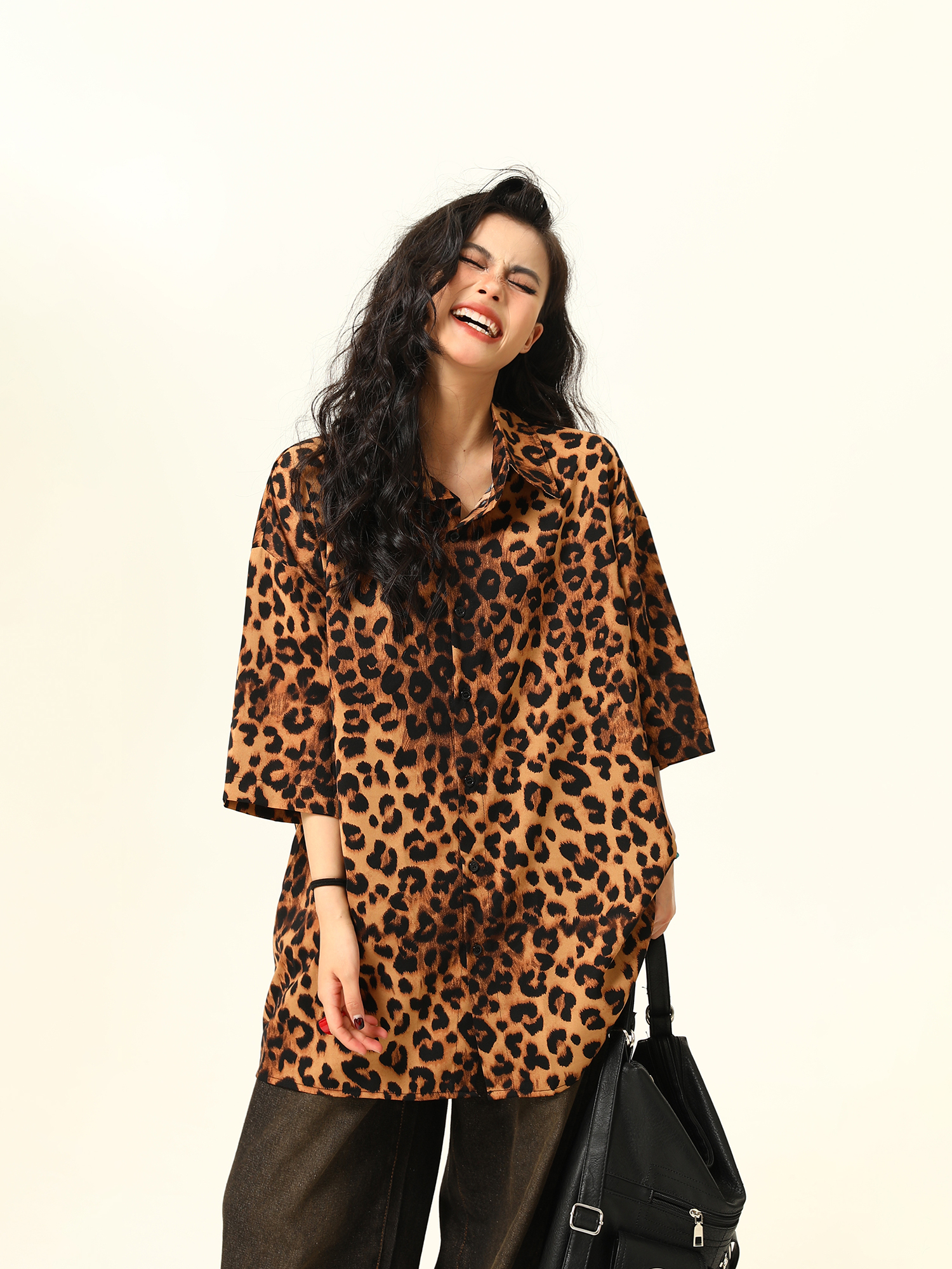 Unisex Leopard Print Shirt - Retro American Street Style, Loose Fit Summer Top, Trendy Casual Wear for Men and Women Unisex Leopard Print Shirt - Retro American Street Style, Loose Fit Summer Top, Trendy Casual Wear for Men and Women