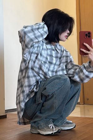 Unisex Relaxed Fit Plaid Short Sleeve Shirt - Casual Long Sleeve Half Sleeve Top for Effortless Style