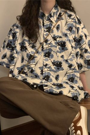 Unisex Retro Floral Polo Collar Shirt - Japanese Style Loose Casual Short Sleeve Top for Summer Fashion