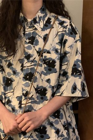 Unisex Retro Floral Polo Collar Shirt - Japanese Style Loose Casual Short Sleeve Top for Summer Fashion